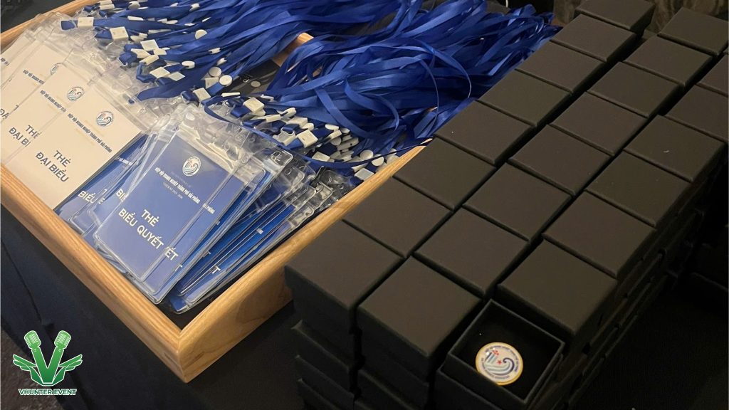 Thiết kế in ấn thẻ ban tổ chức – Gọn gàng, đồng bộ, dễ nhận diện