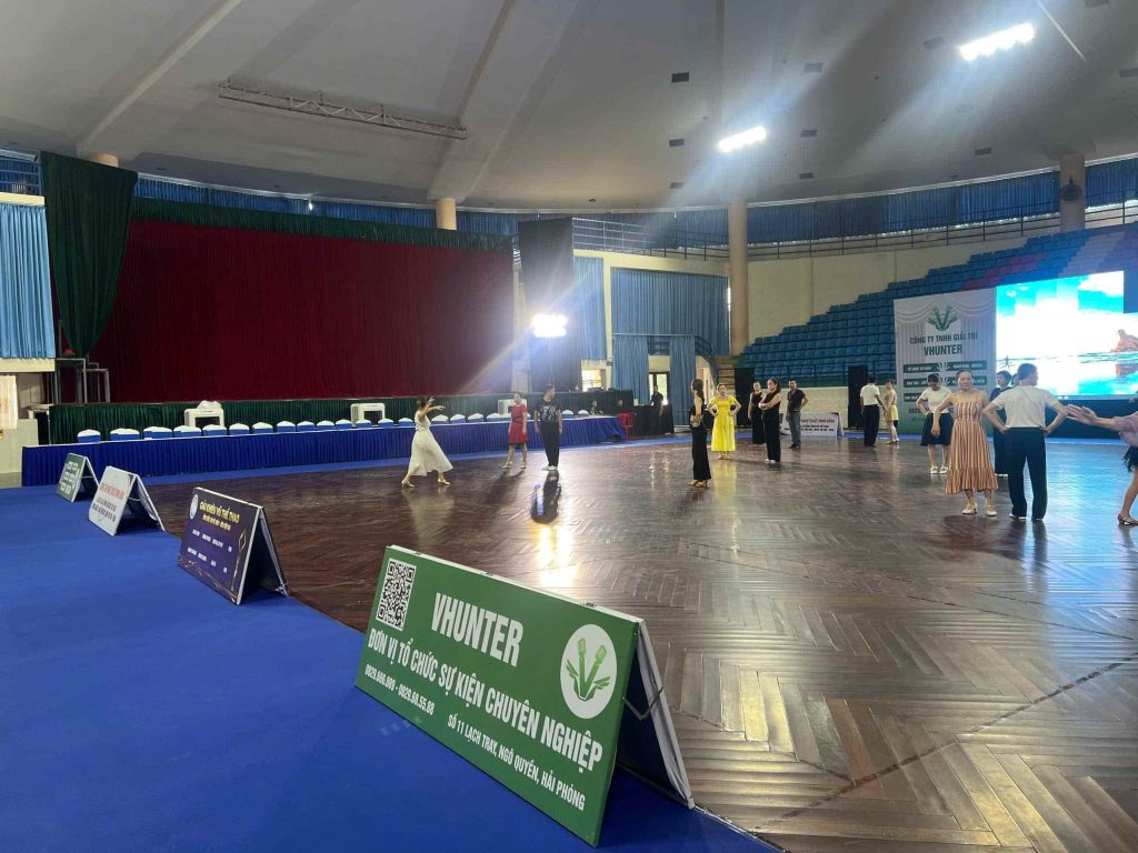 Dịch Vụ Thi Công Biển Quảng Cáo Trọn Gói Tại VHunter – Từ Ý Tưởng Đến Hoàn Thiện